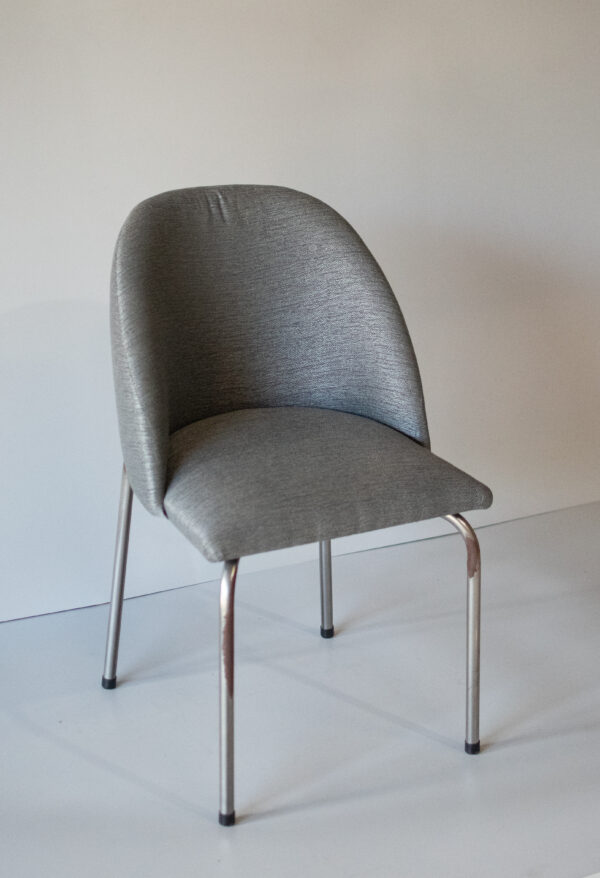 Silla 1027
